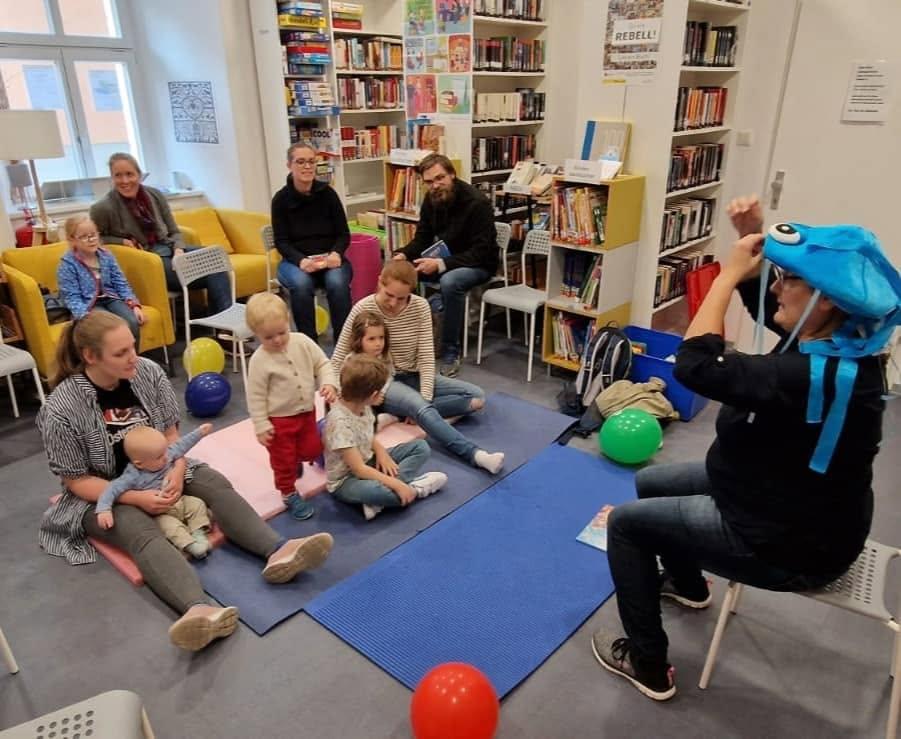 Innenansicht: Bibliothek Gumpoldskirchen